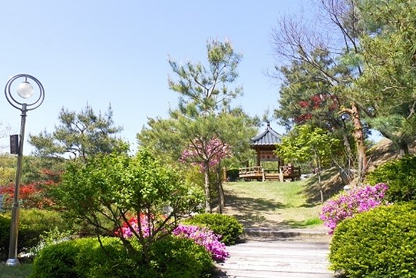 납골당